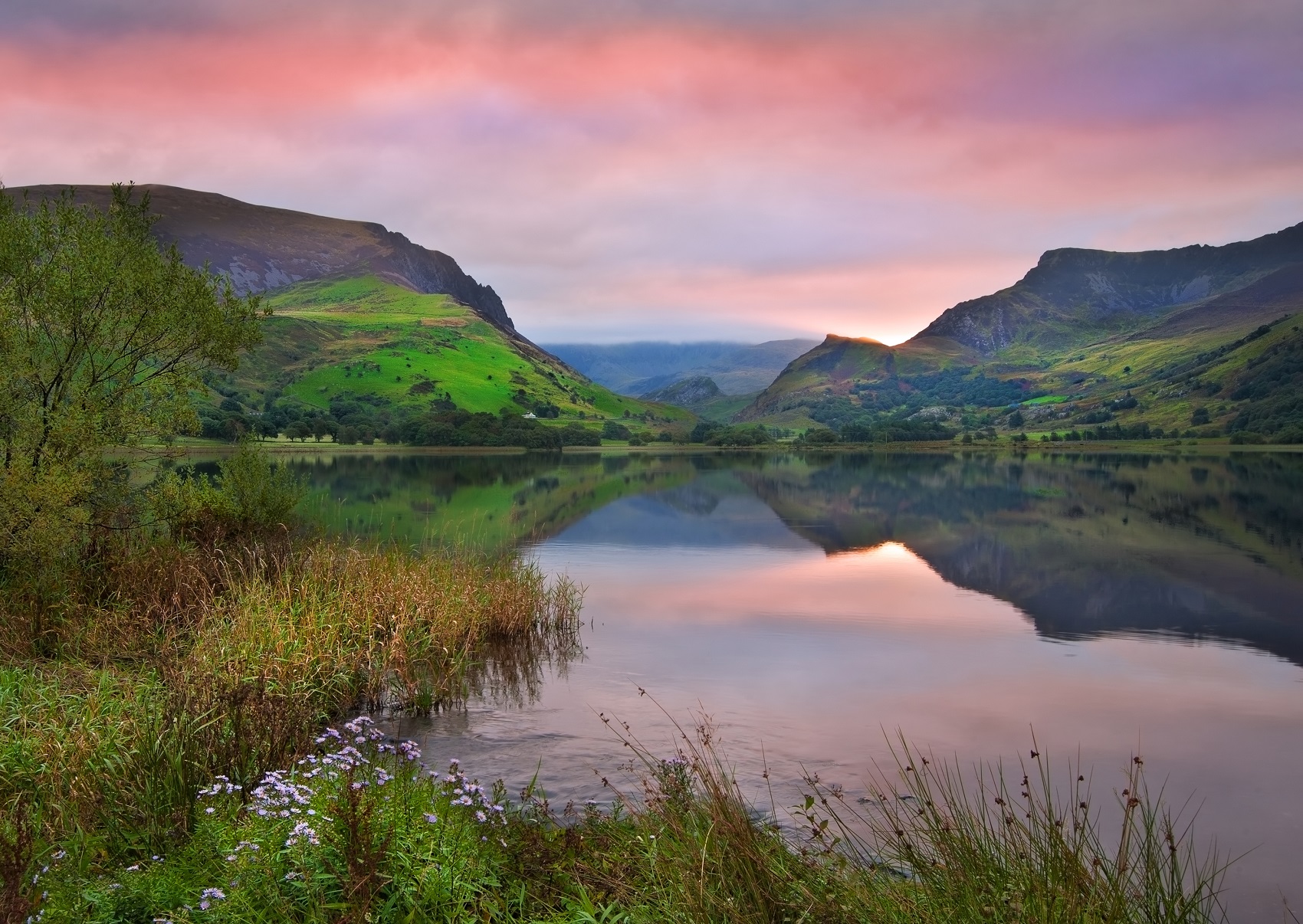 wales-national-park-lake