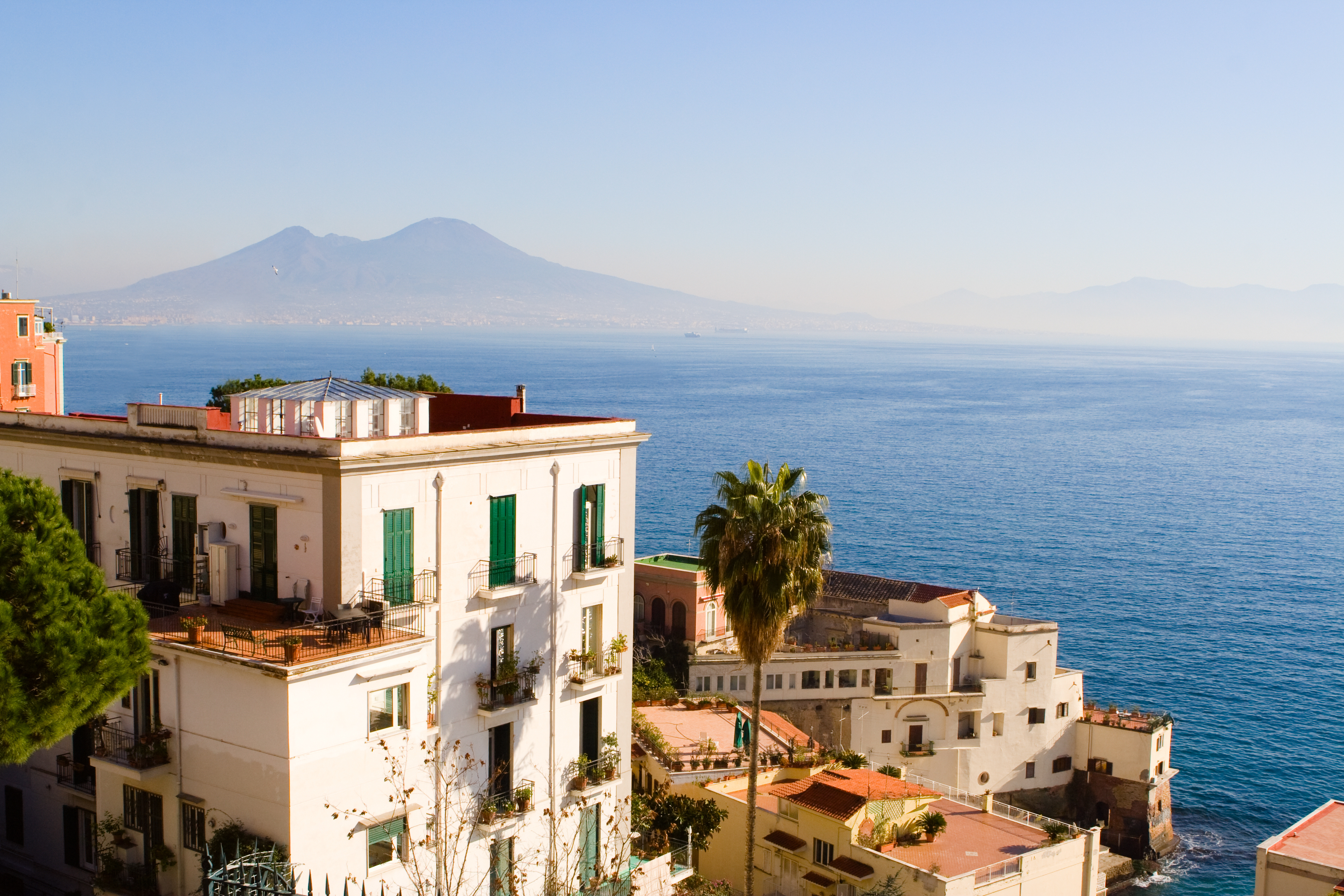 naples-small-city-wanderlut