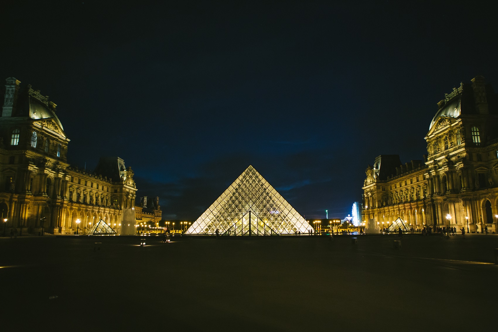 must-see-museum-louvre