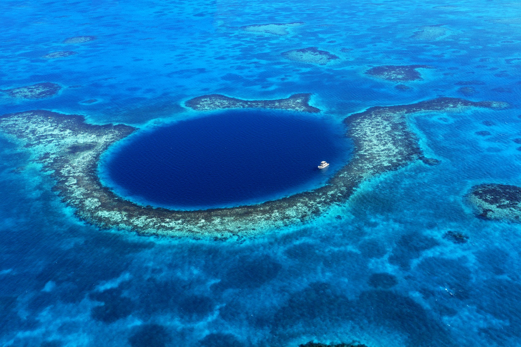 great-blue-hole-belize