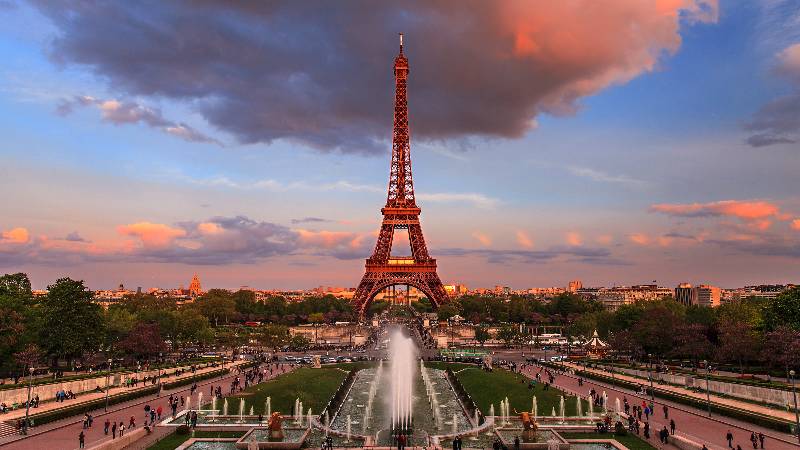 romantic-monuments-eiffel-tower