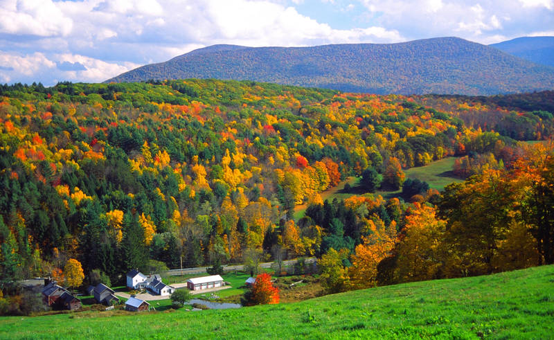 top-best places to watch the leaves change-this-fall