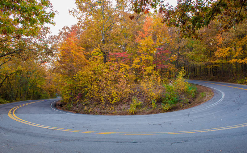 top-best places to see the leaves change-this-fall-ozarks