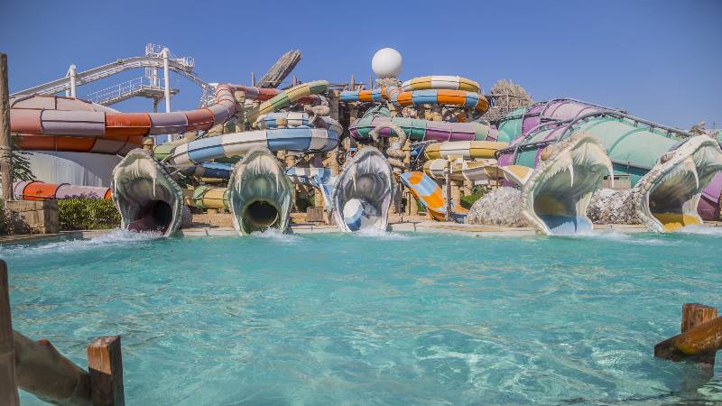 Waterparks-Dubai-YAS-Waterworld