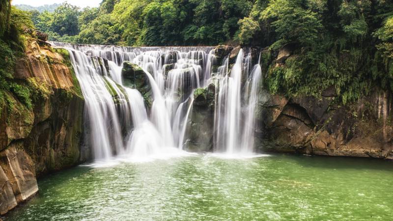 Taiwan-Aguas-Termales-y-Cascadas