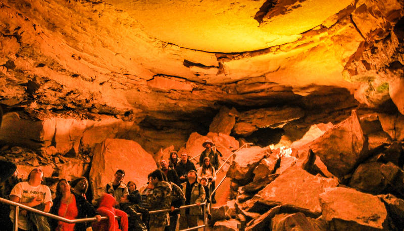 top-5-caves-visit-vacation