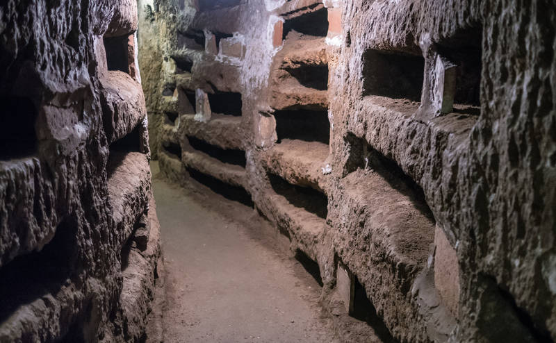 top-scariest places on halloween-rome-catacombs