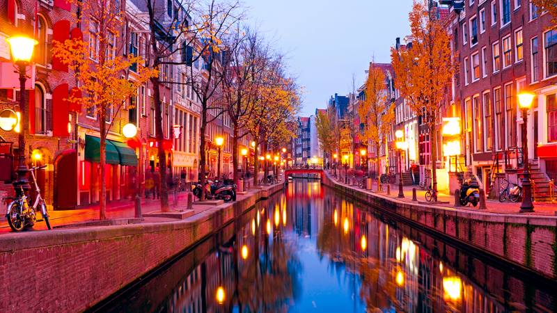 Red-light-district-Amsterdam