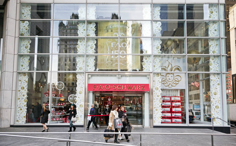 top-best places to shop in new york-shortlist-fao schwartz