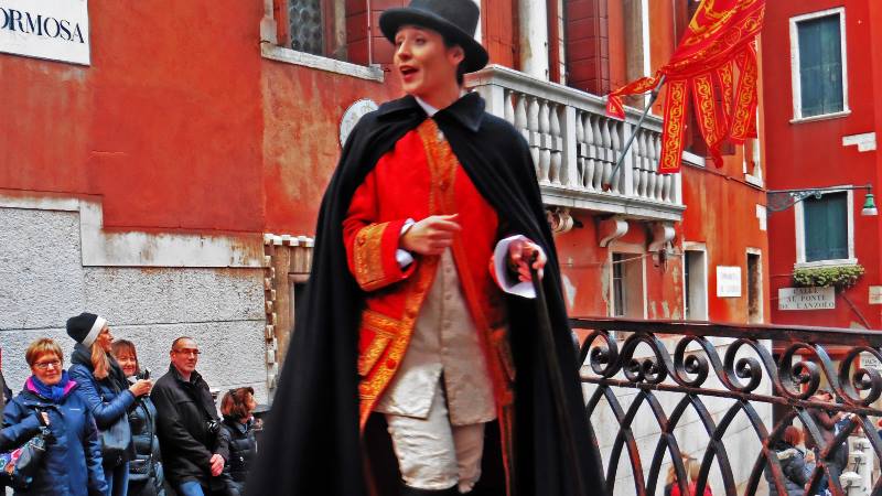 Venice-Carnival-walks