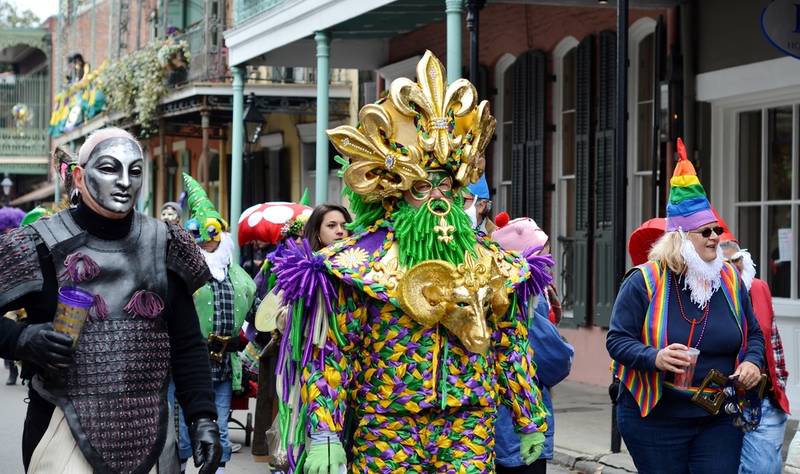 top-best-things to do during mardi gras-costumes