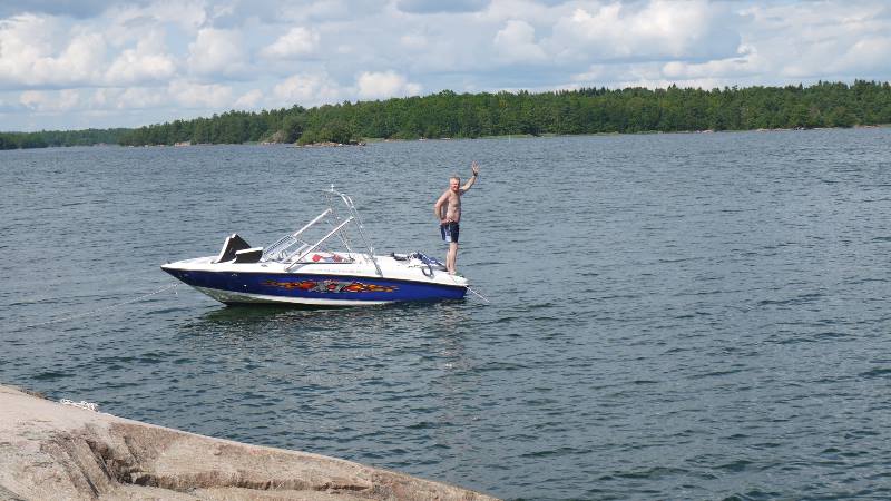 Speedboat-on-the-waters-of-Venice-of-the-North-near-Stockholm
