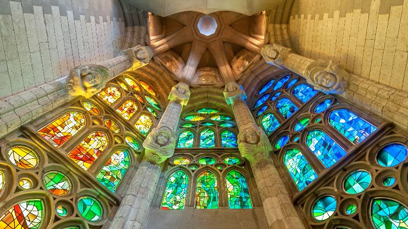 View-of-the-ceiling-in-Barcelona-Sargrada-Familia
