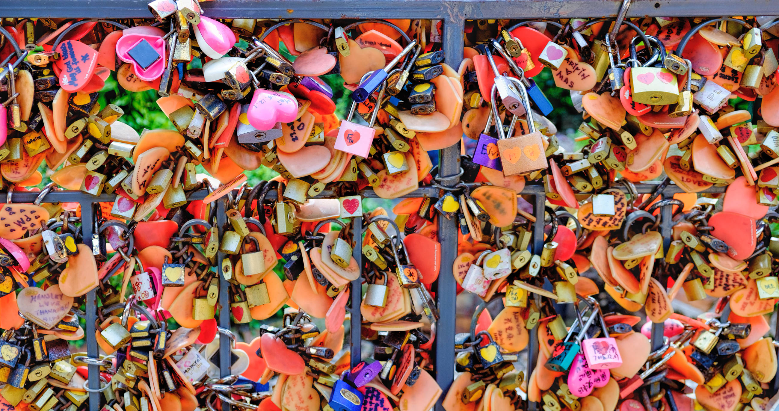 The Best Places to Visit for Singles on Valentine's Day