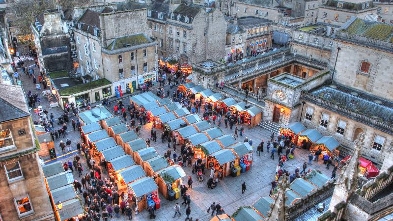 A-Christmas-market-in-Bath-Christmas-in-the-UK