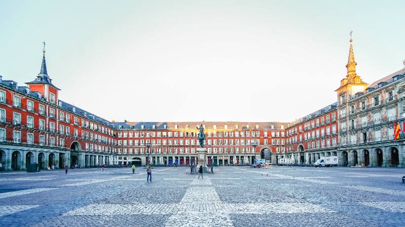 view-of-square-in-madrid-isango-2020-destination-madrid