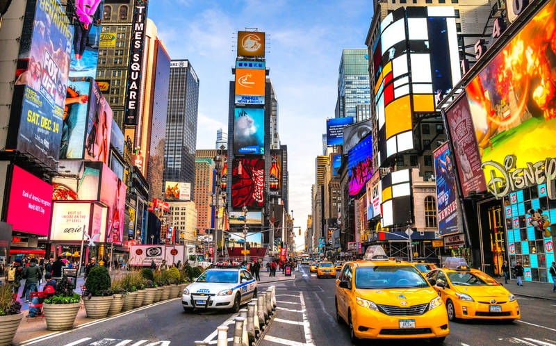 touring new york on a budget-times-square