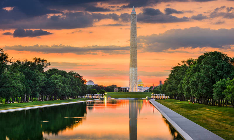 touring-washington-d.c.-budget-guide-thrifty-national-monument