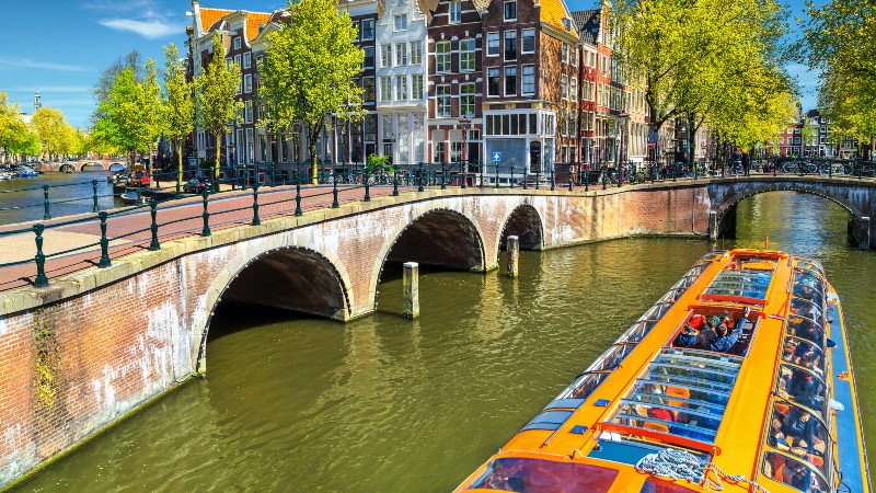 Canal cruises in Amsterdam